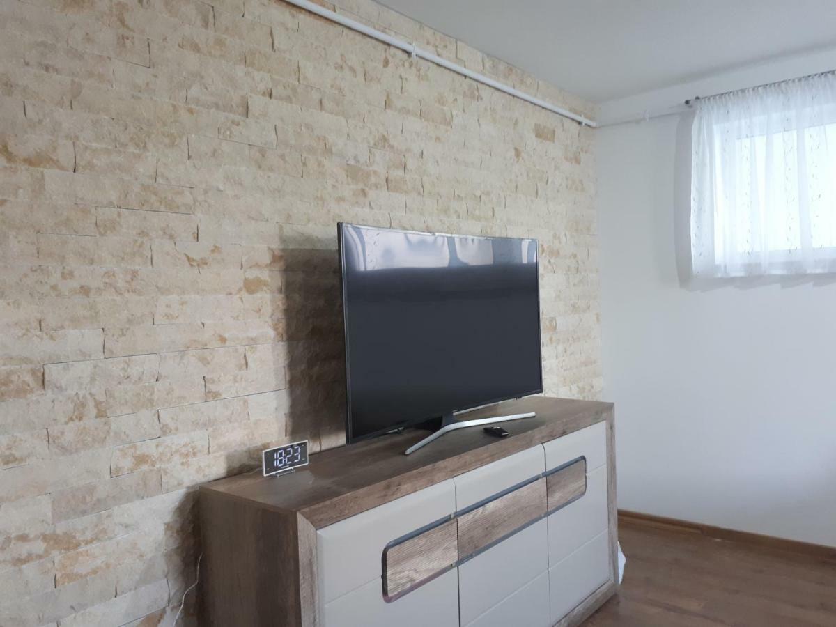 Hunyadi Luxury Ciresica Apartment Sibiu Bagian luar foto