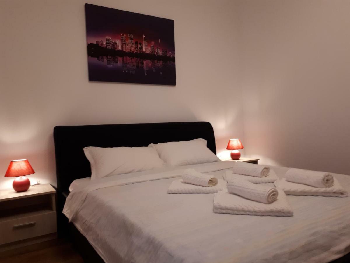 Hunyadi Luxury Ciresica Apartment Sibiu Bagian luar foto